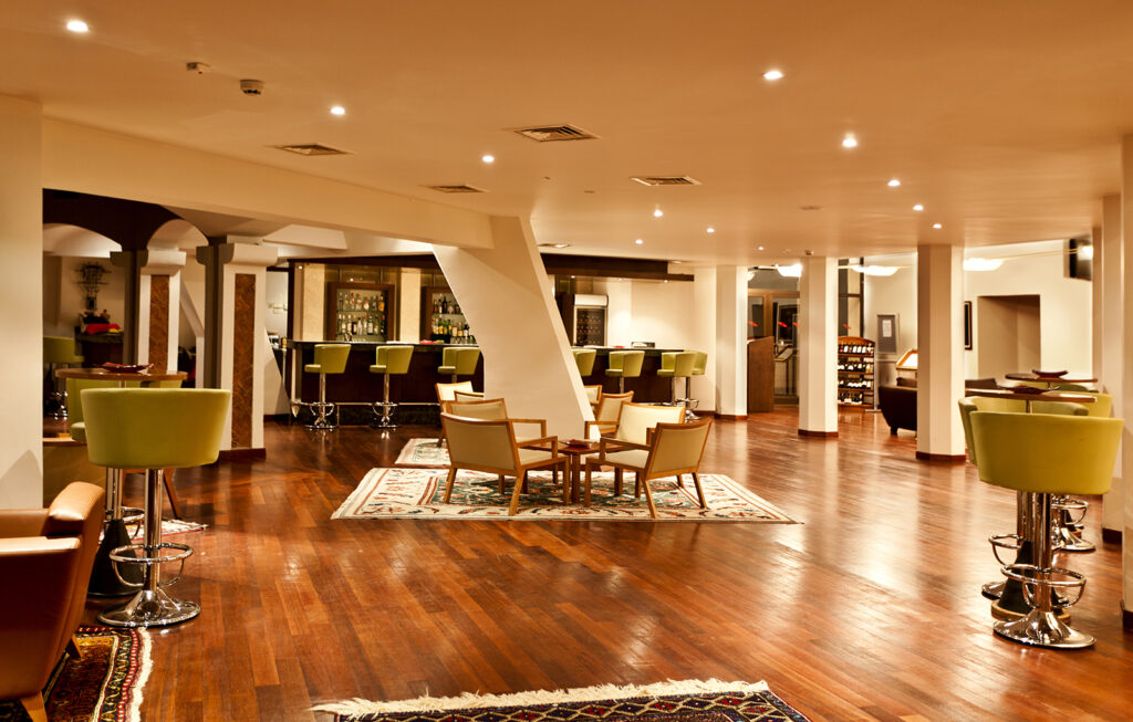4- und 5-Sterne-Hotels