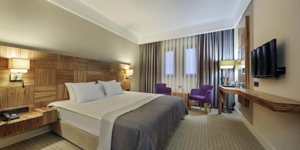 4- und 5-Sterne-Hotels